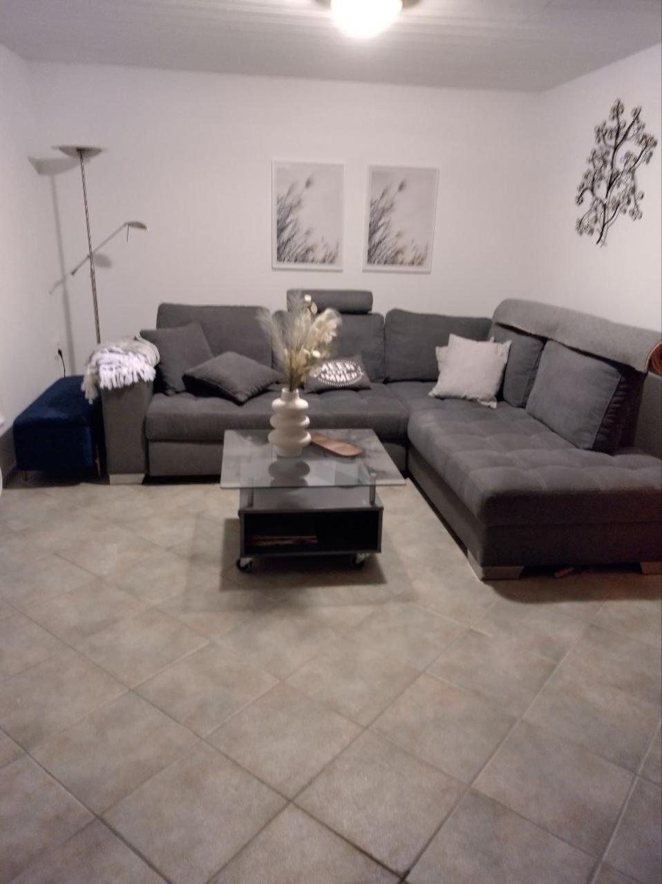Oscar Apartment
